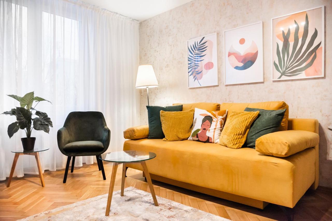Metro Swietokrzyska Boho Aesthetic Apartment Варшава Экстерьер фото